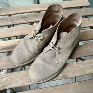 Gray Clark’s classic chukka suede desert boot outdoor business casual gorpcore
